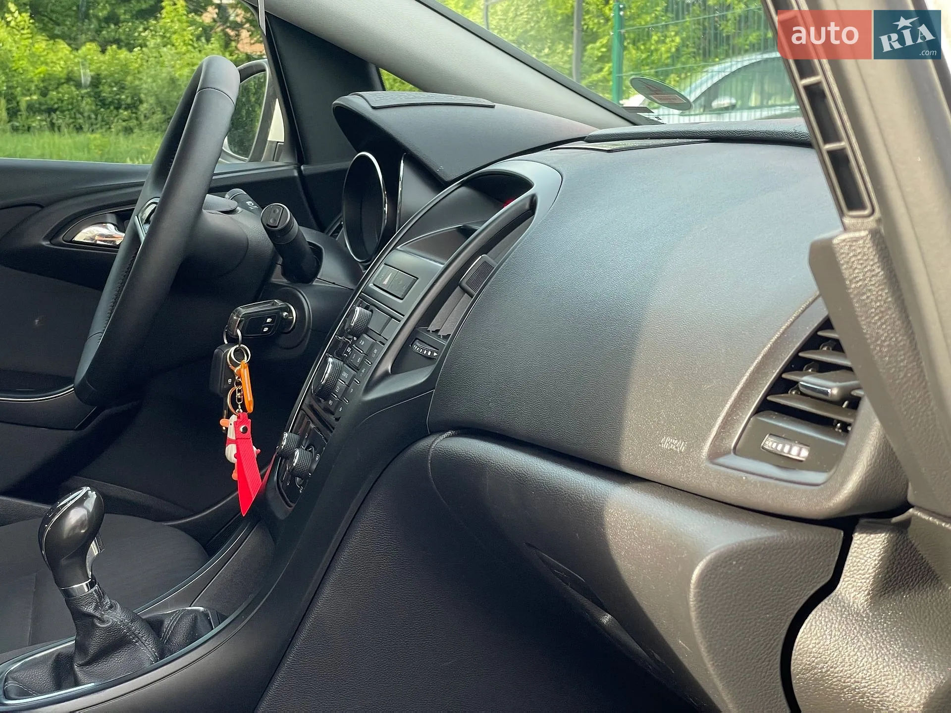 2011 Opel Astra - мініатюра 35