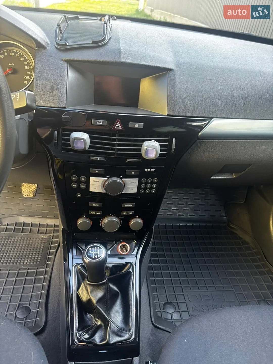 2010 Opel Astra - мініатюра 18