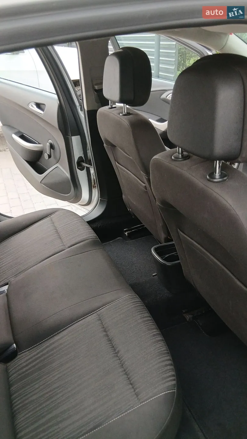 2010 Opel Astra - мініатюра 38