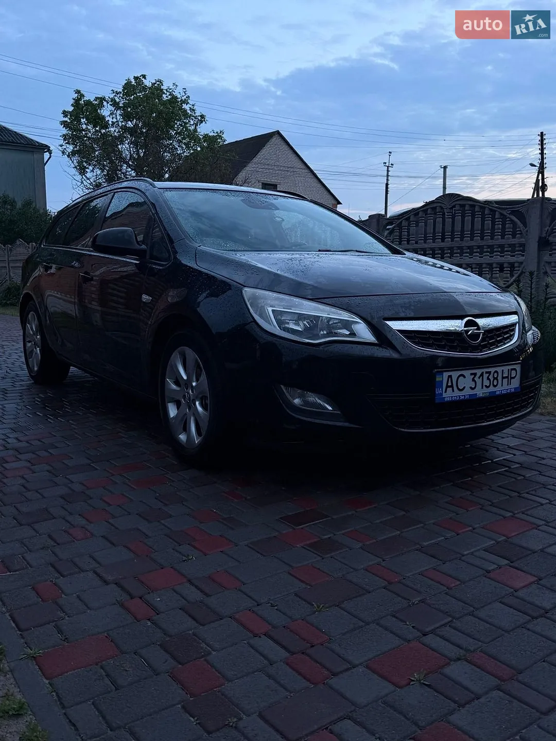 2011 Opel Astra - мініатюра 2