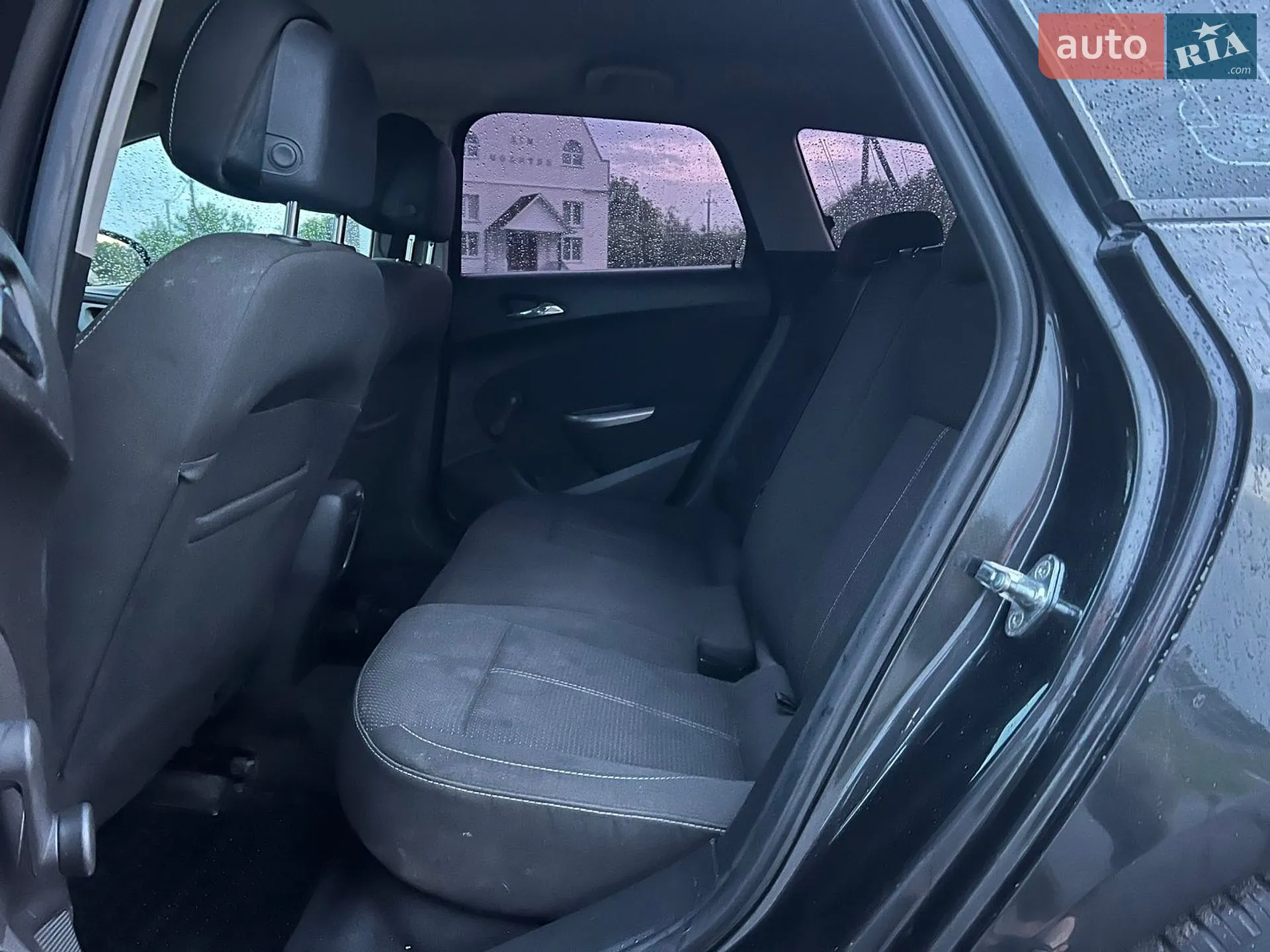 2011 Opel Astra - мініатюра 25