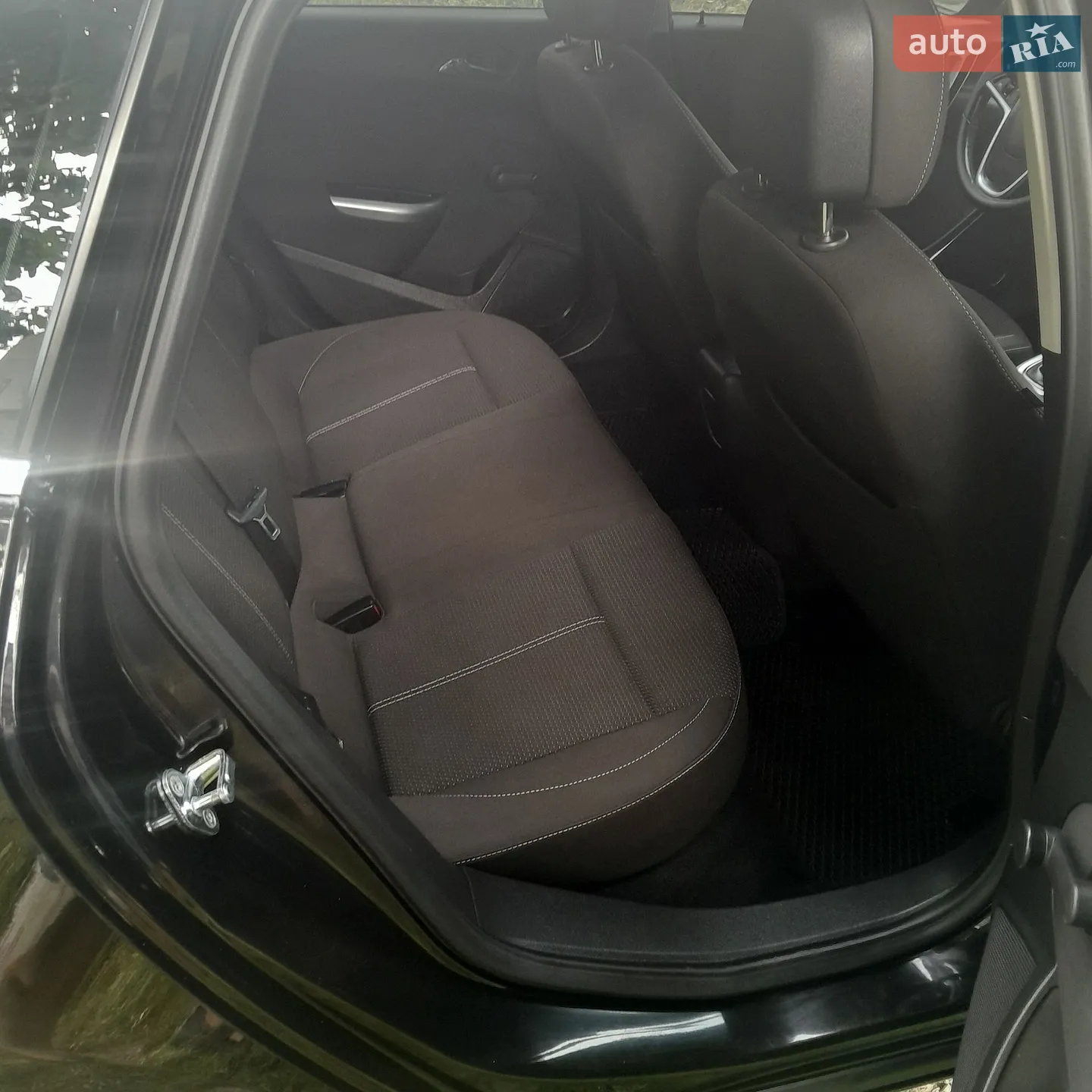 2010 Opel Astra - мініатюра 18