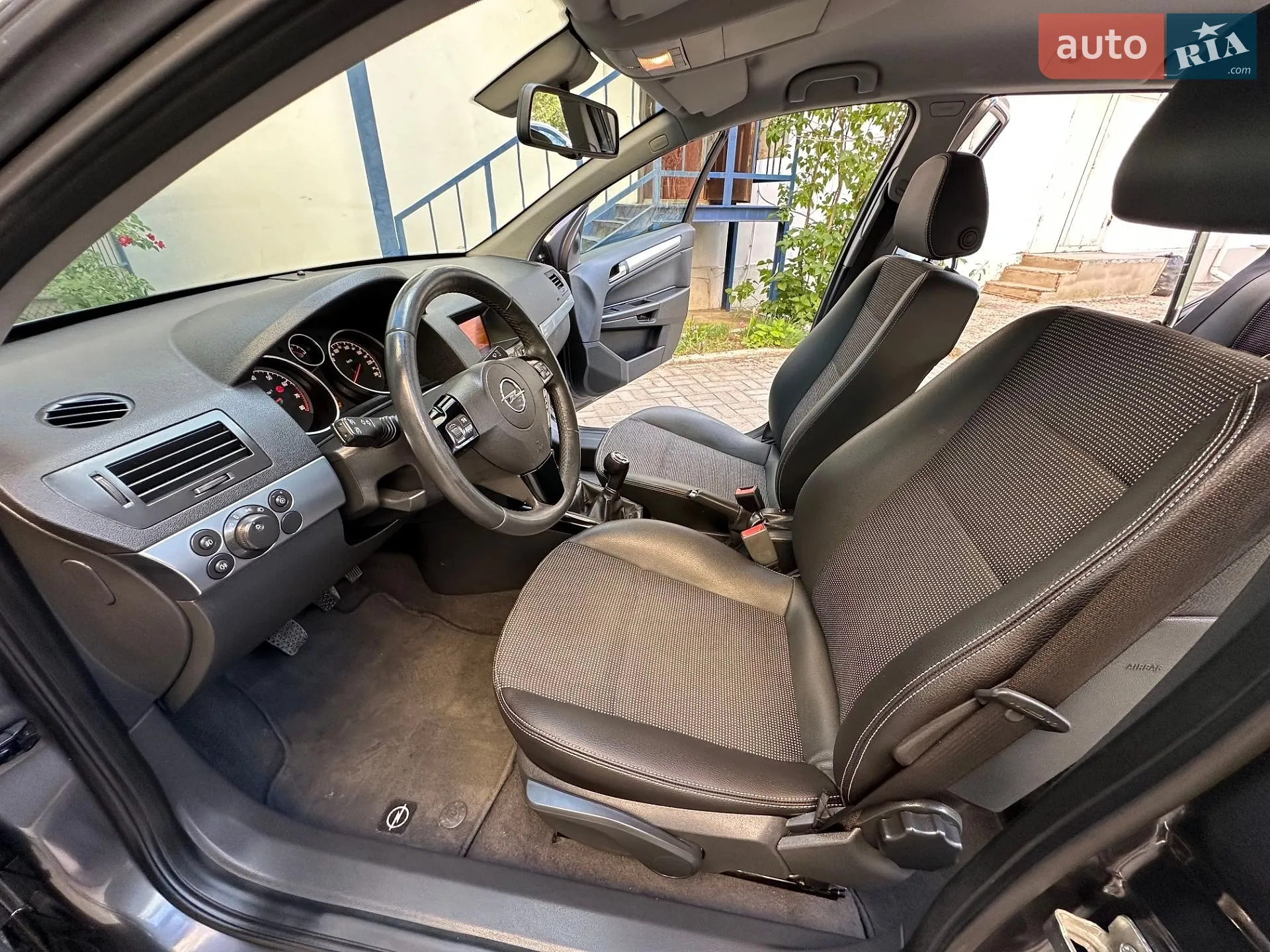 2010 Opel Astra - мініатюра 41