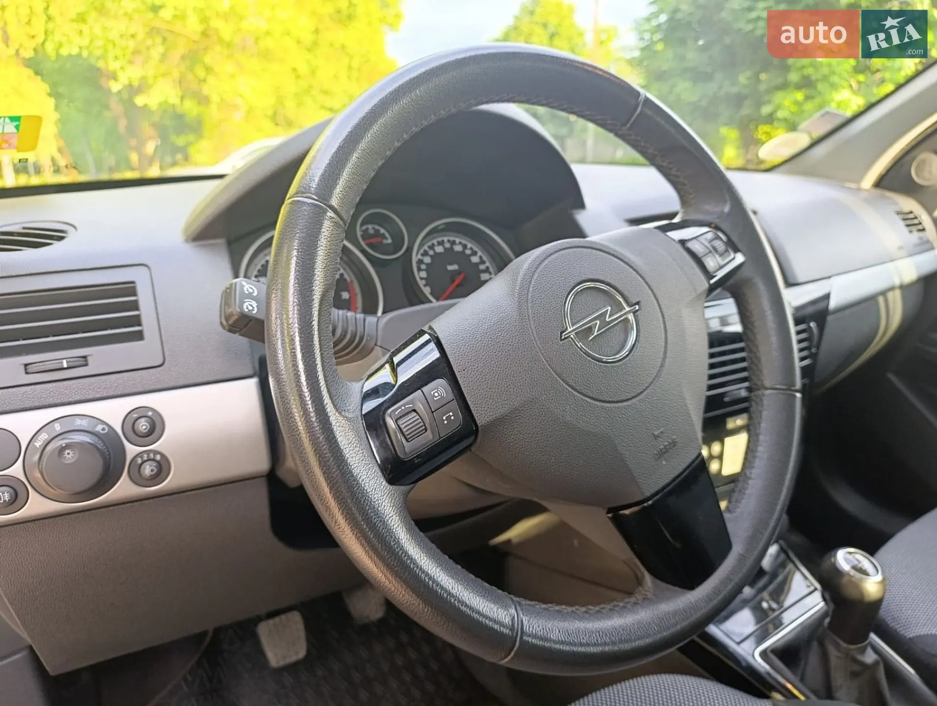 2010 Opel Astra - мініатюра 18