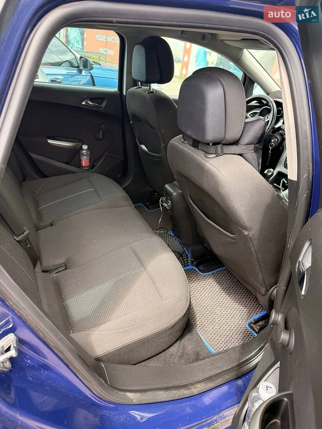 2011 Opel Astra - мініатюра 9