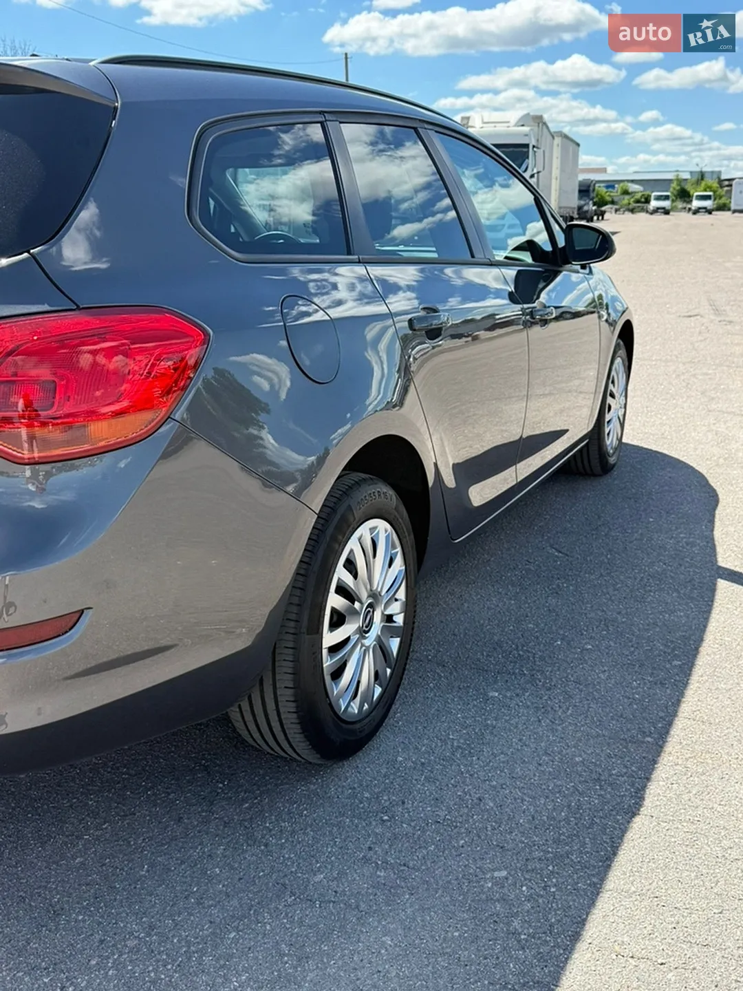 2011 Opel Astra - мініатюра 26