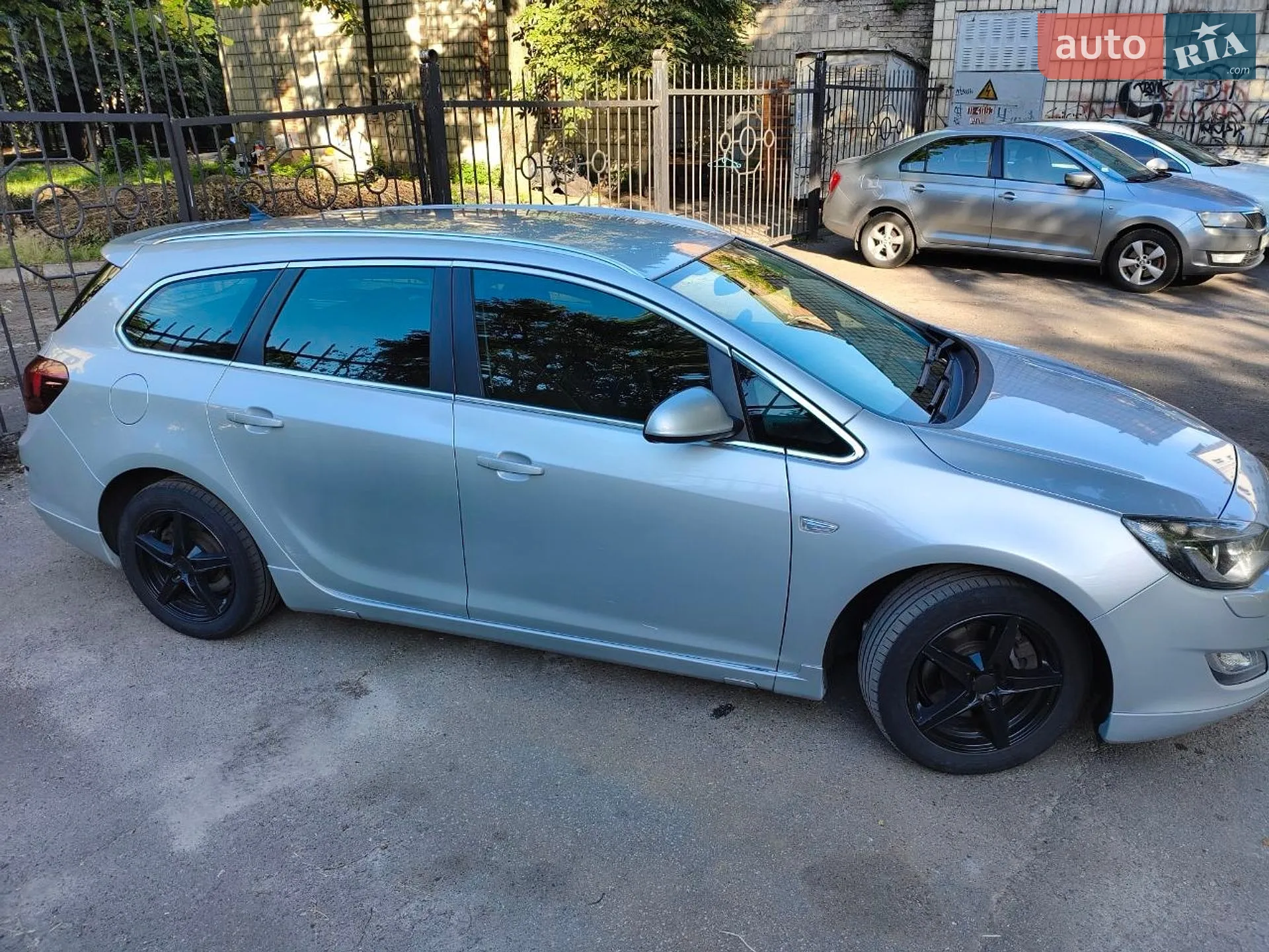 2011 Opel Astra - мініатюра 2