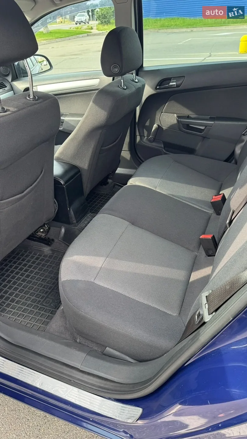 2010 Opel Astra - мініатюра 12