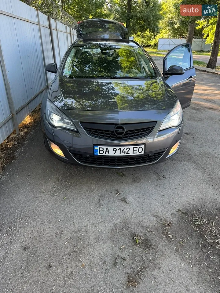 2010 Opel Astra - мініатюра 20
