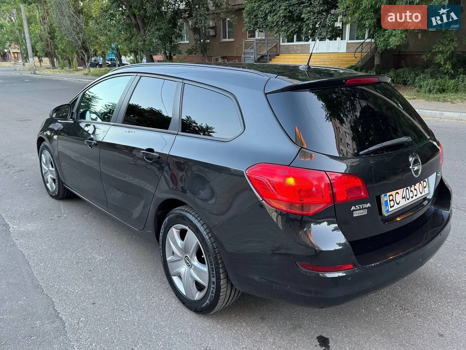 2011 Opel Astra - мініатюра 2