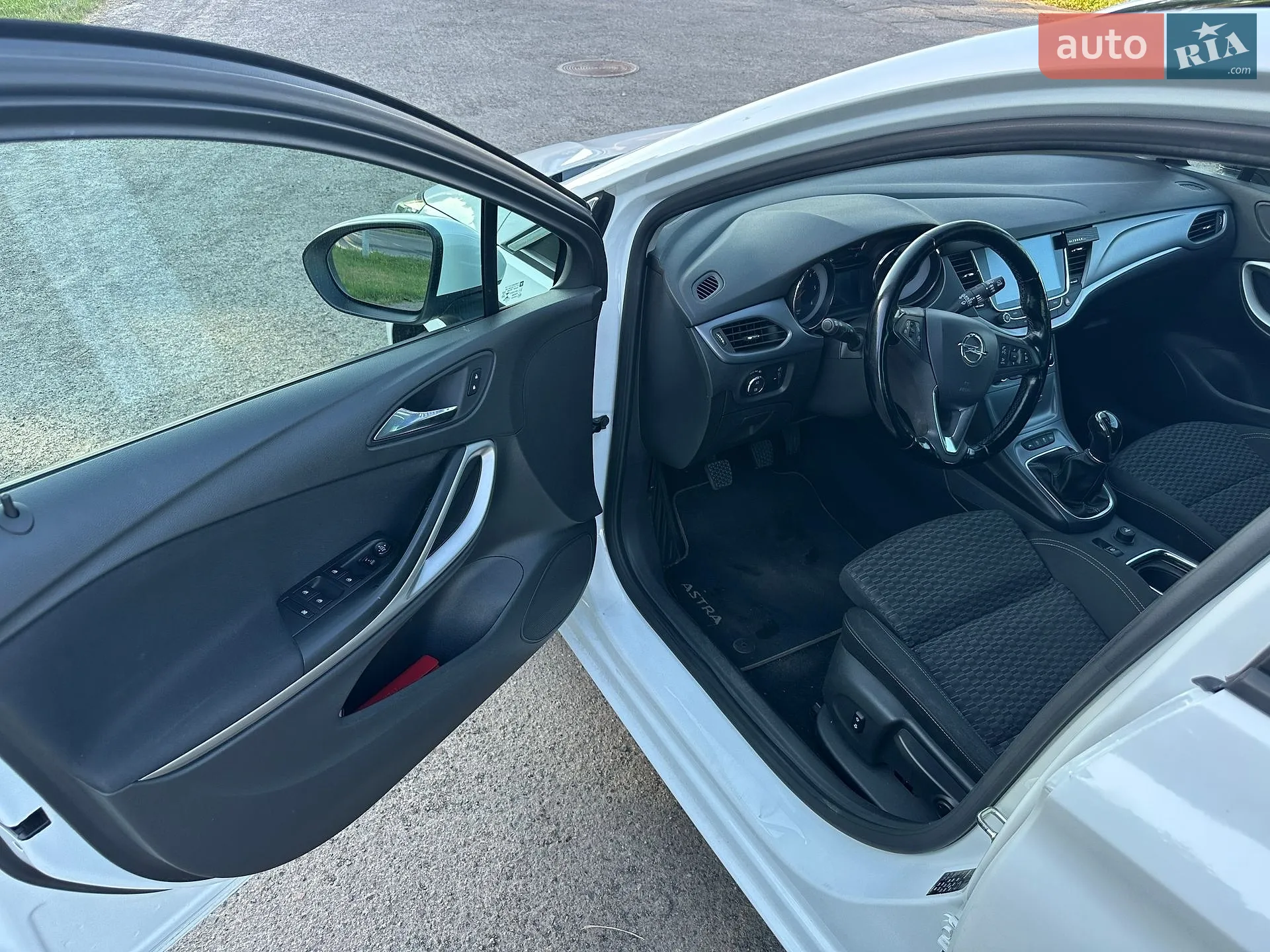 2017 Opel Astra - мініатюра 14