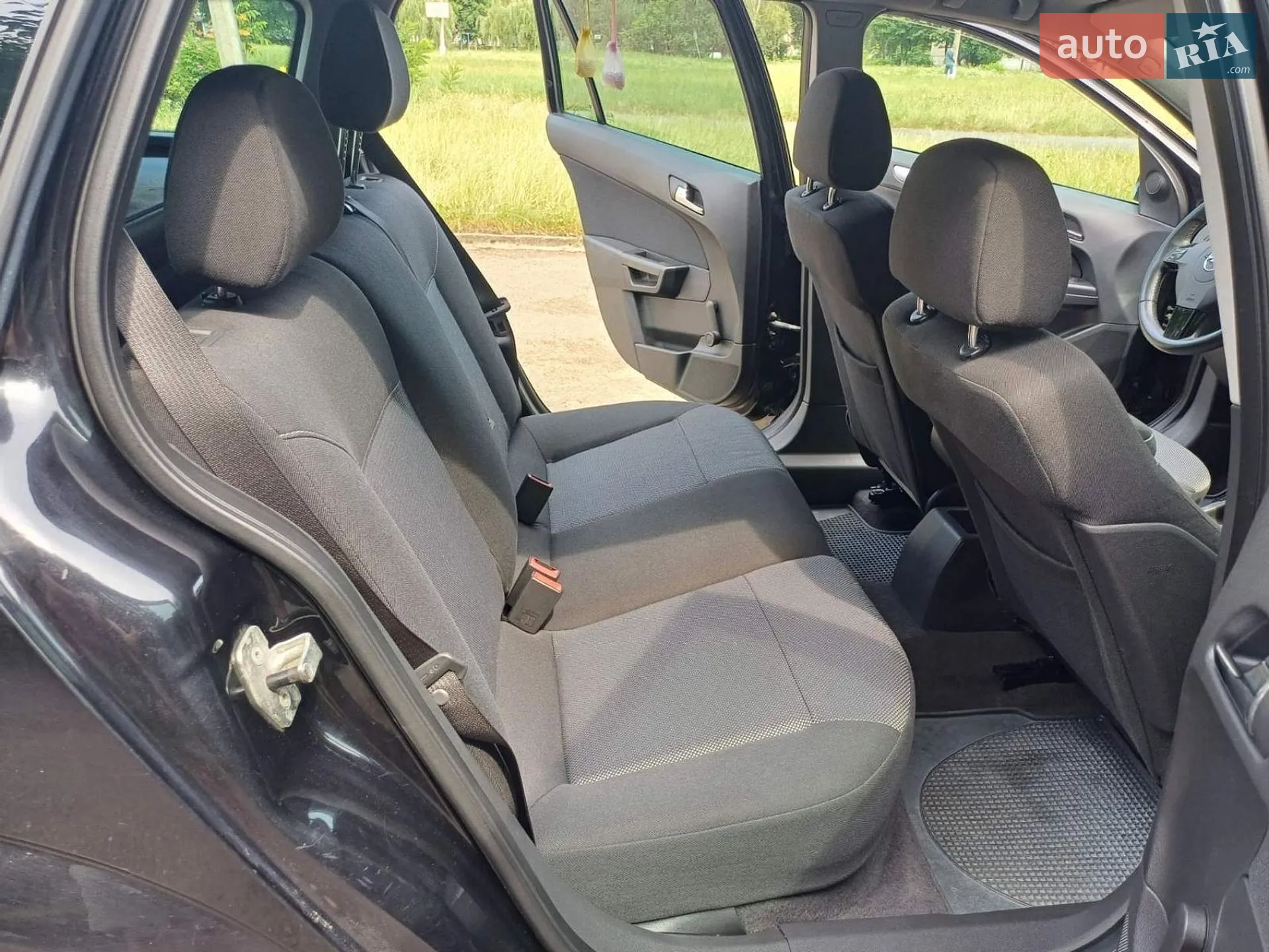 2010 Opel Astra - мініатюра 13