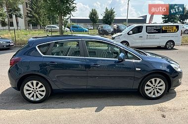 Хэтчбек Opel Astra 2010 в Луцке