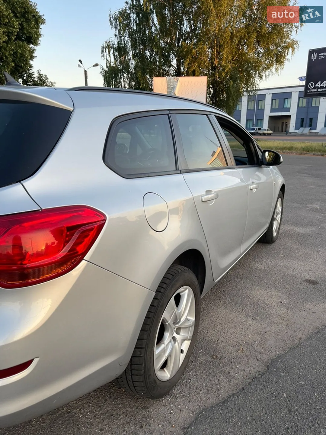2011 Opel Astra - мініатюра 2
