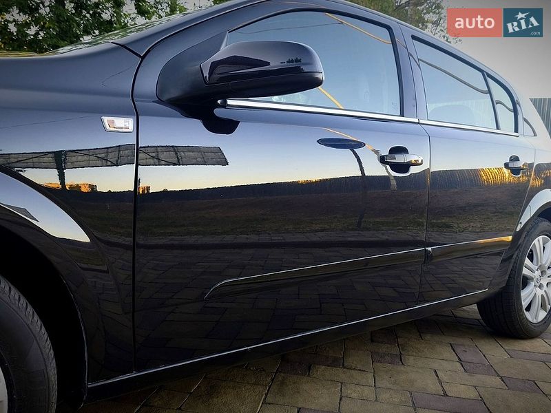 Хэтчбек Opel Astra 2009 в Кременчуге