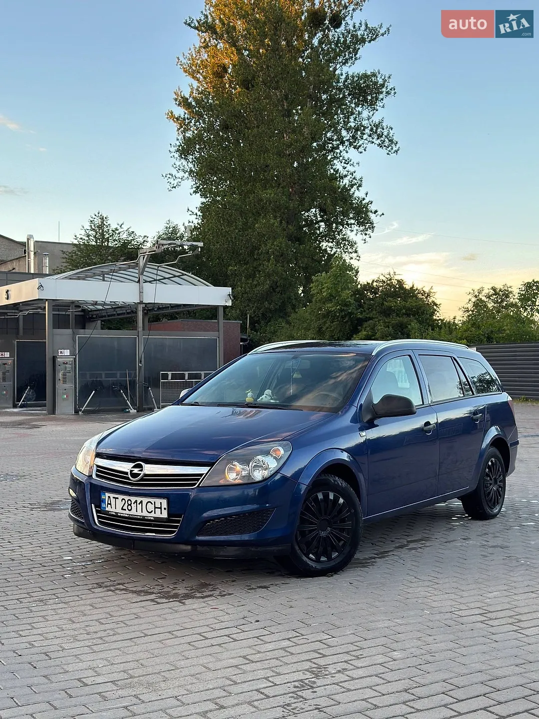 2010 Opel Astra - фото 1