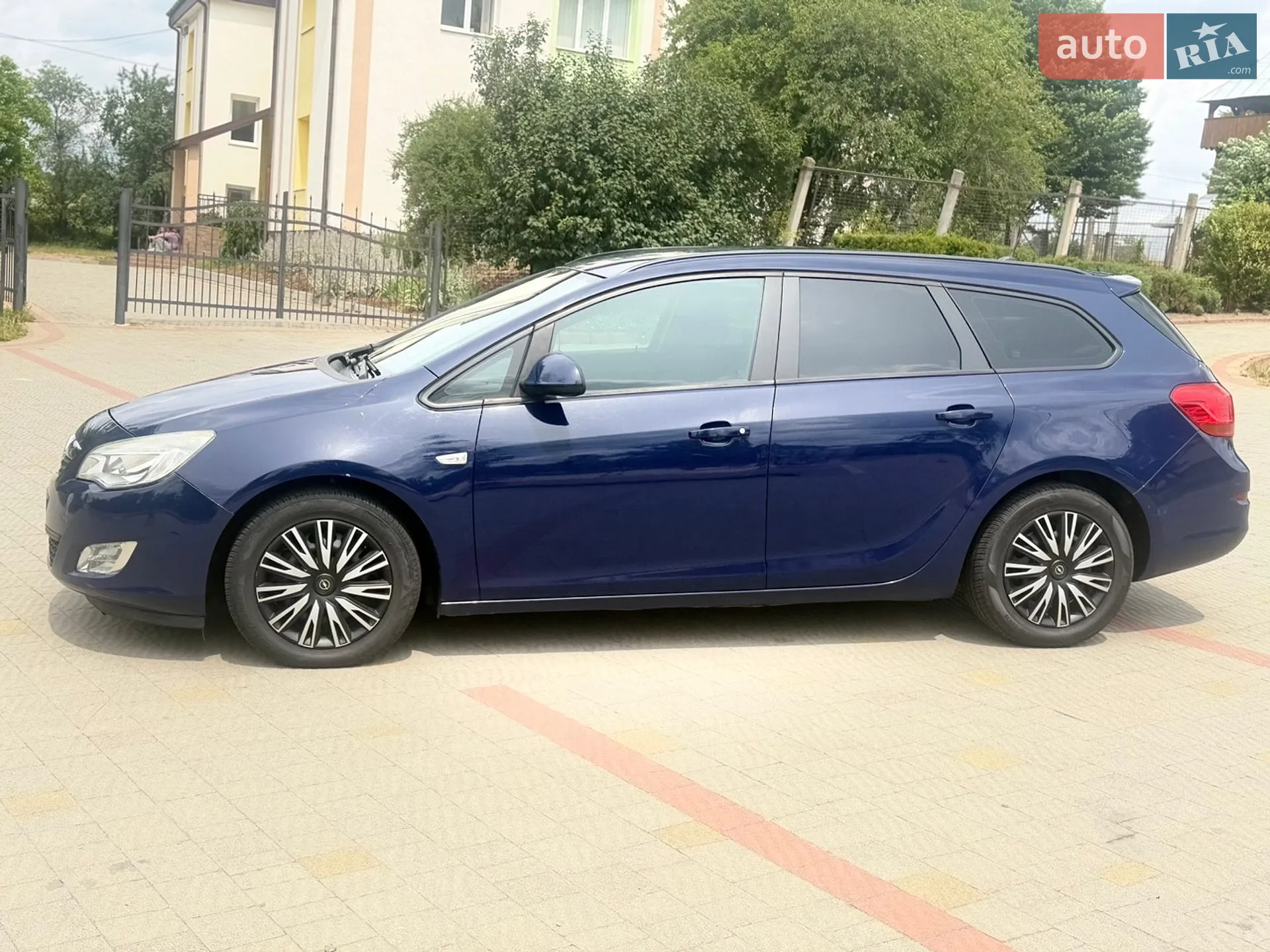 2011 Opel Astra - мініатюра 4