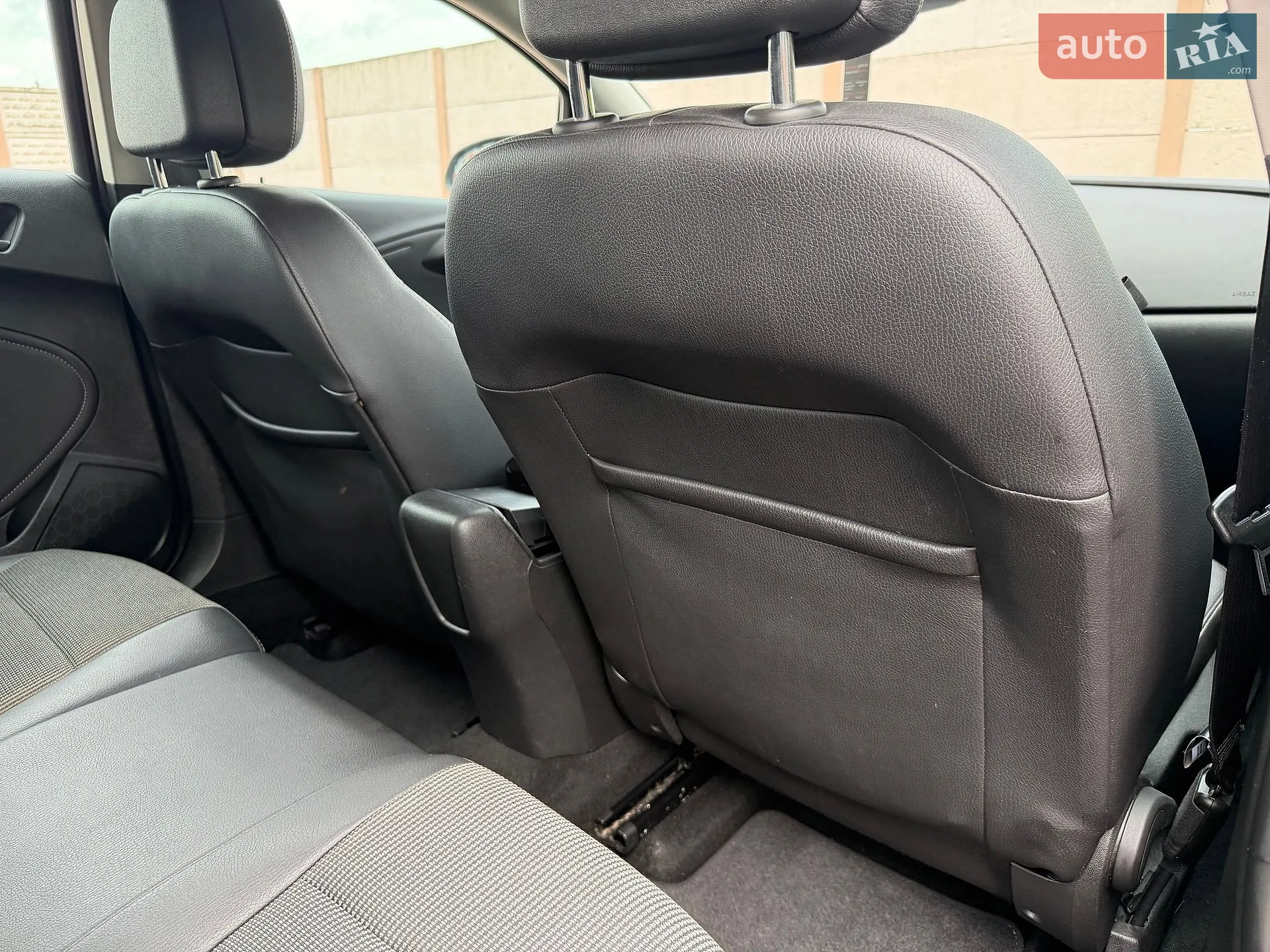 2013 Opel Astra - мініатюра 135