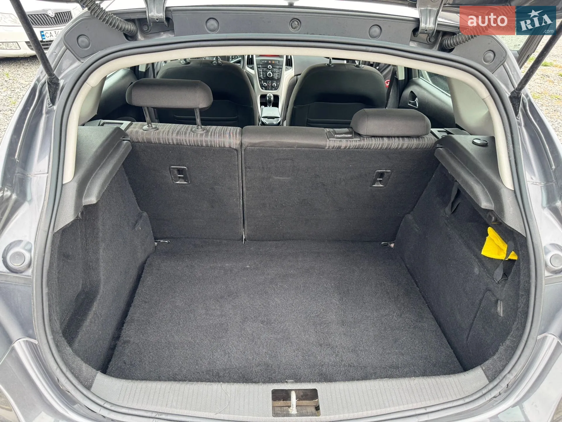 2010 Opel Astra - мініатюра 18