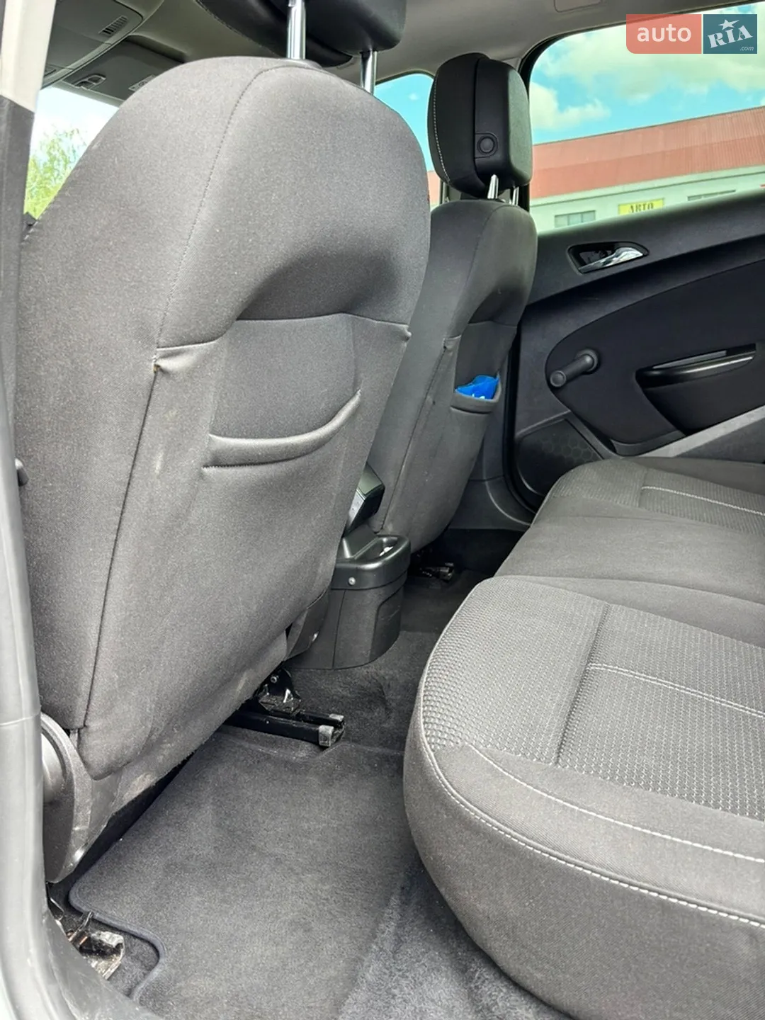 2011 Opel Astra - мініатюра 12