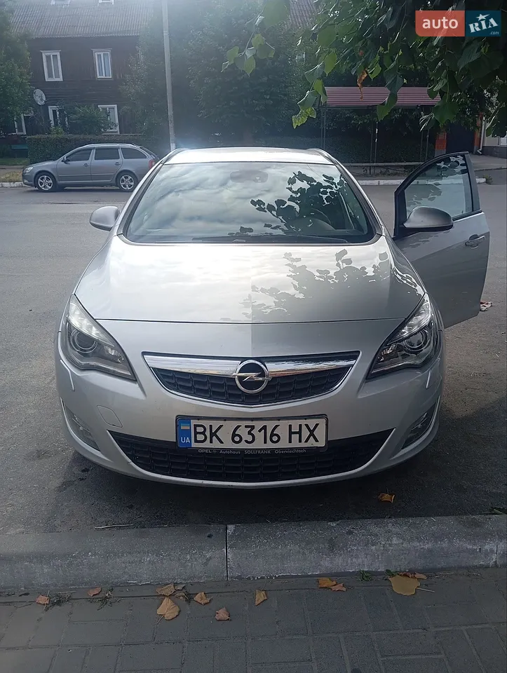 2011 Opel Astra - мініатюра 9