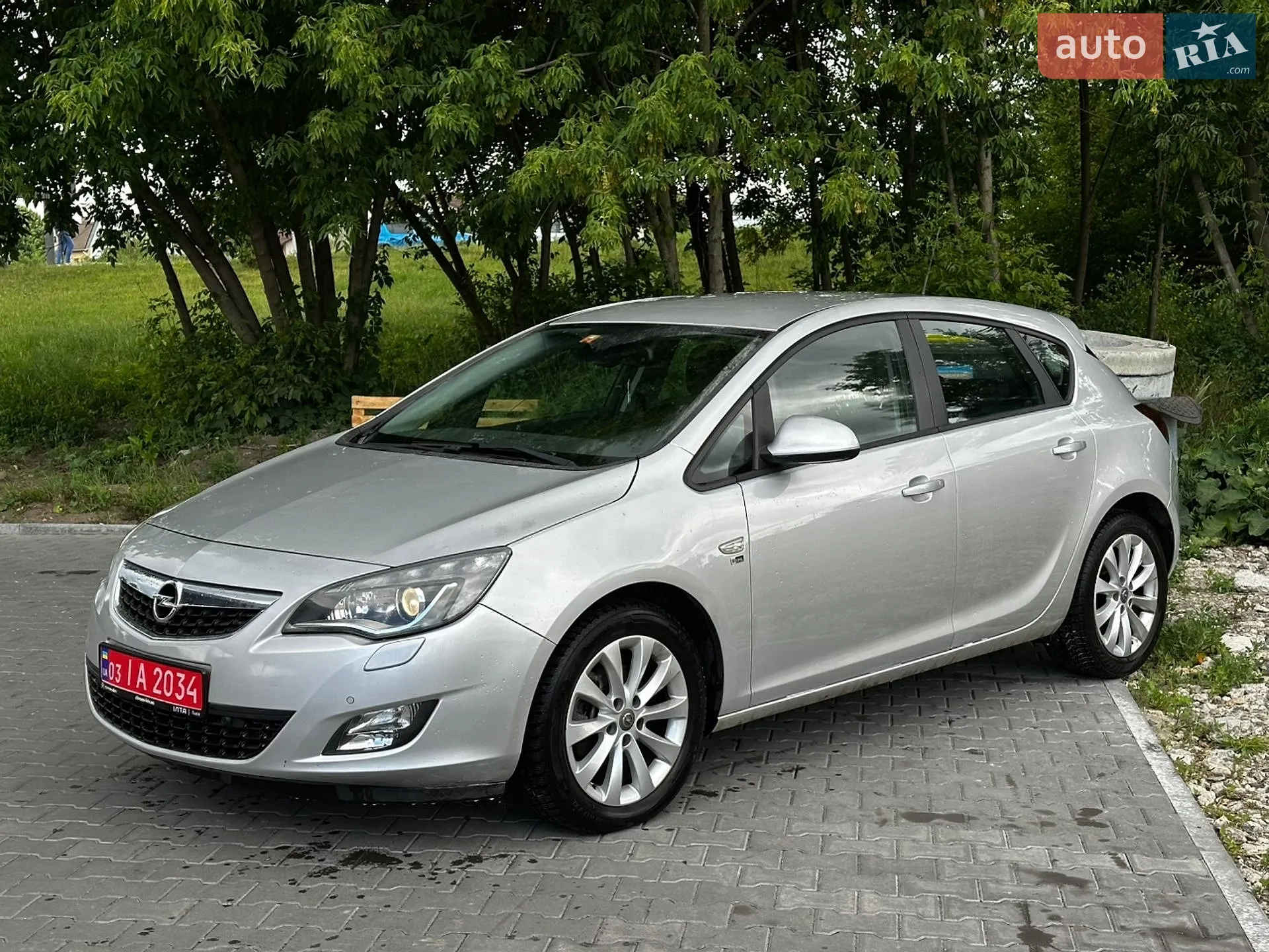 2012 Opel Astra - фото 1