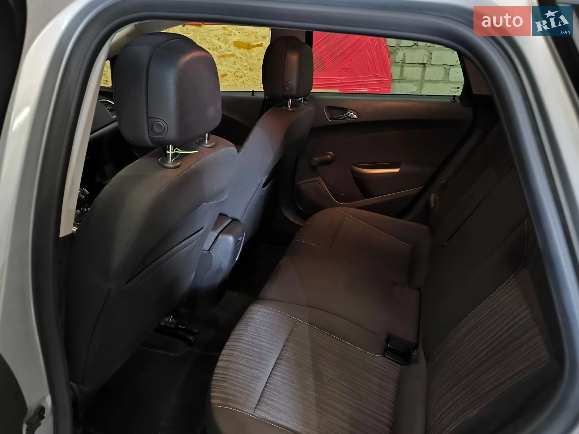 2011 Opel Astra - мініатюра 37