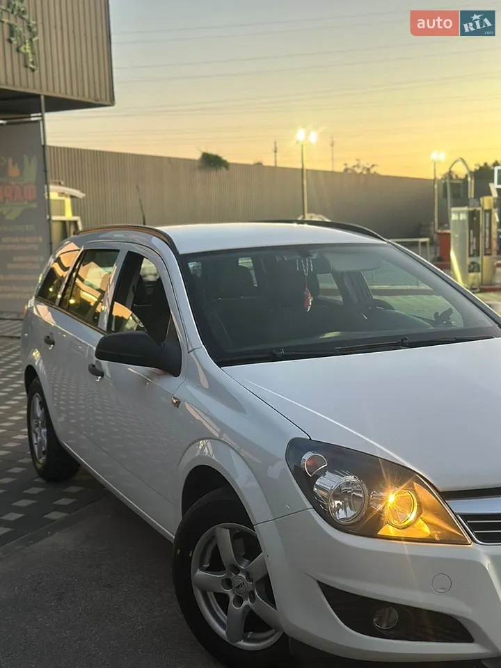 2010 Opel Astra - мініатюра 23