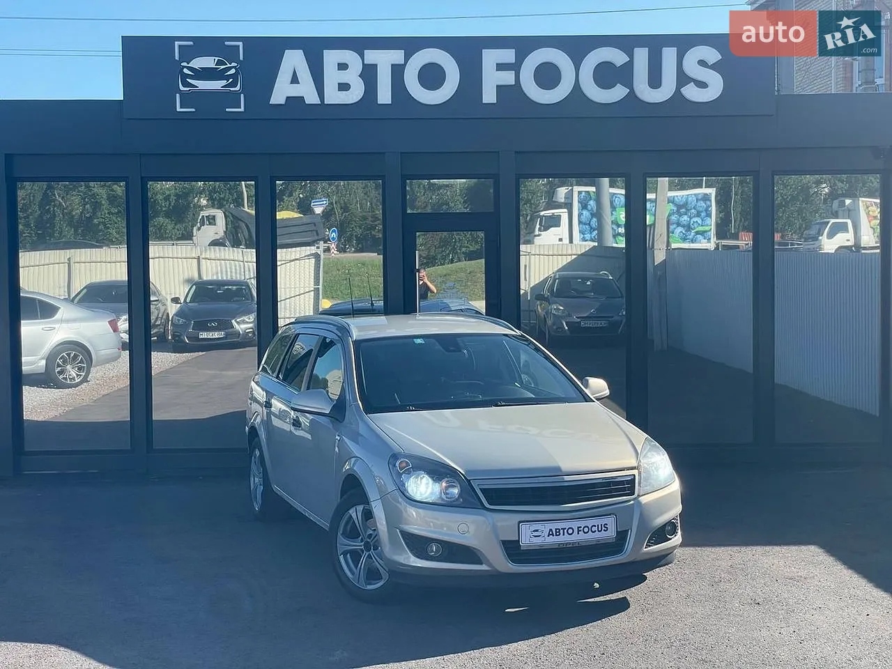 2010 Opel Astra - мініатюра 8