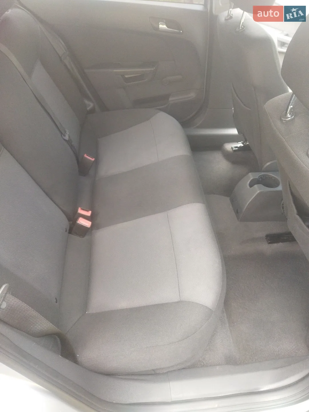 2011 Opel Astra - мініатюра 2