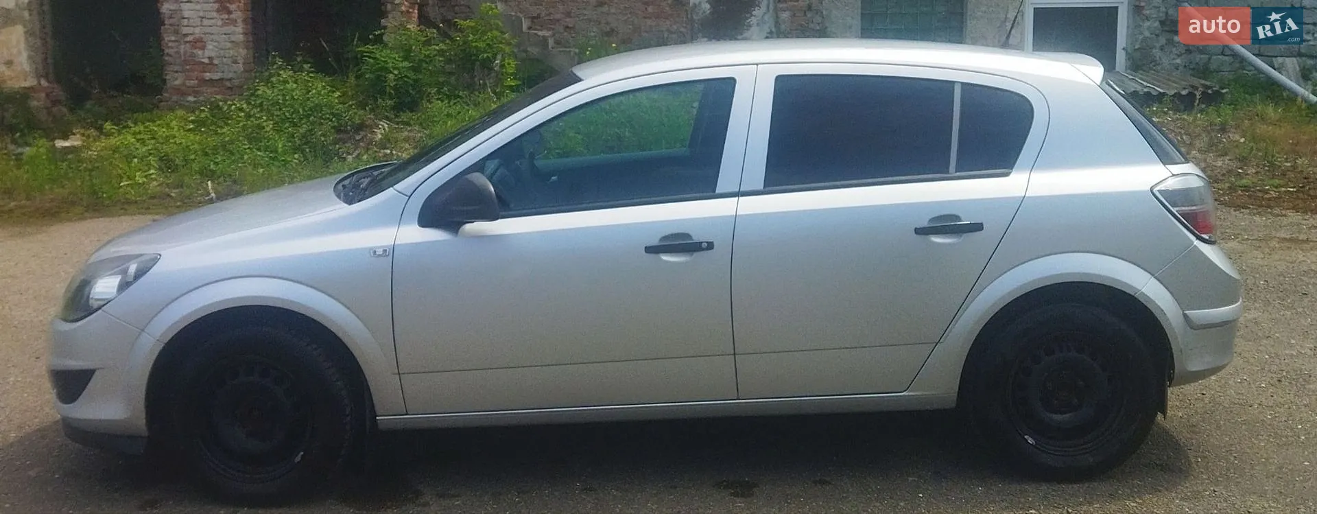 2011 Opel Astra - фото 1