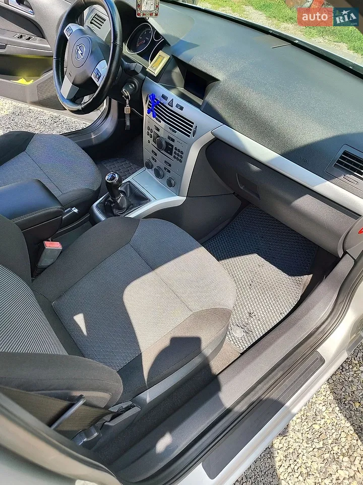 2010 Opel Astra - мініатюра 14