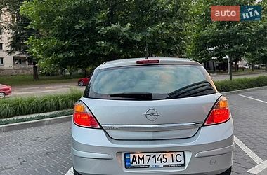 Хэтчбек Opel Astra 2008 в Ровно