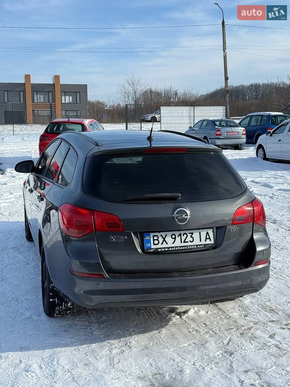 2011 Opel Astra - фото 1