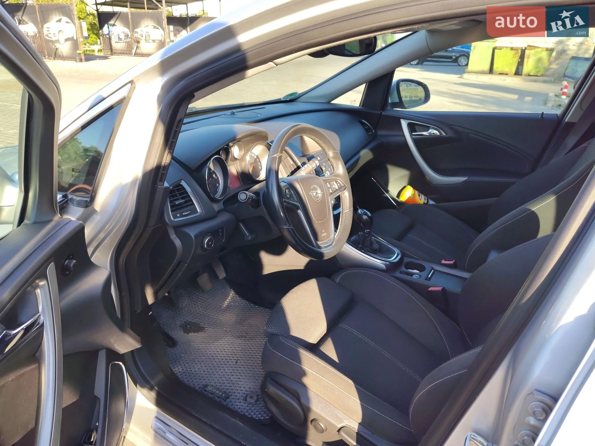 2011 Opel Astra - мініатюра 12