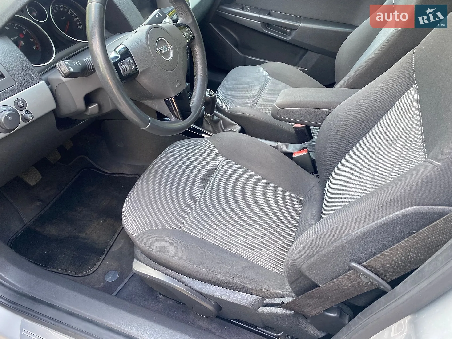2010 Opel Astra - мініатюра 31