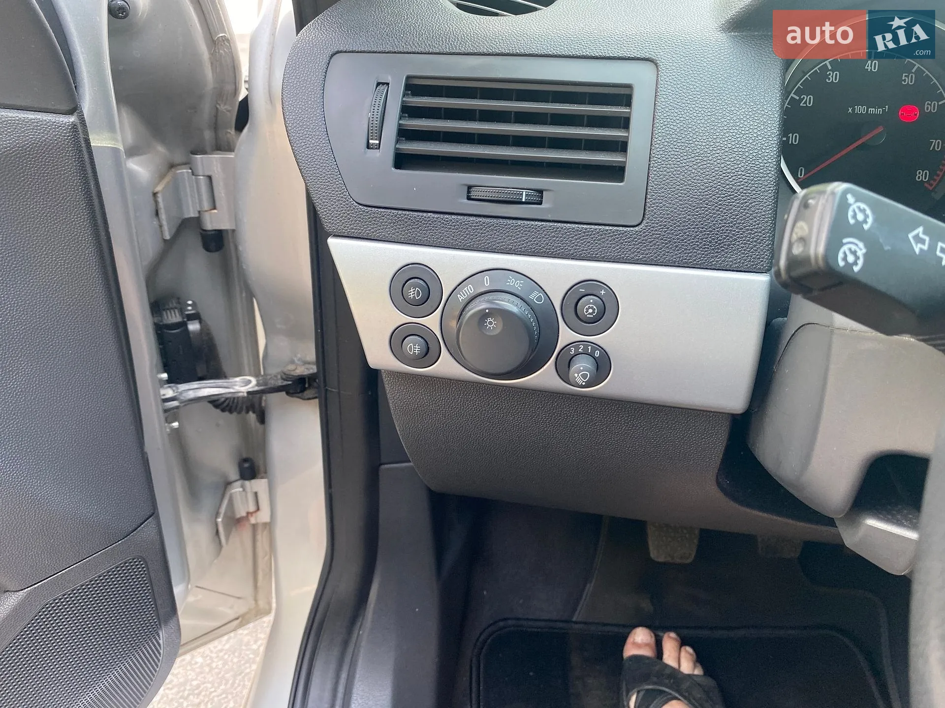 2010 Opel Astra - мініатюра 38
