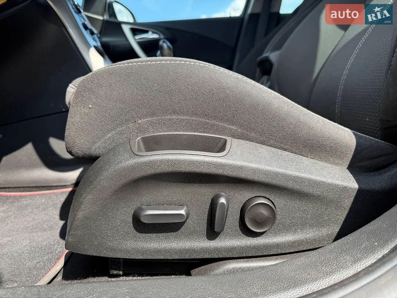 2013 Opel Astra - мініатюра 21