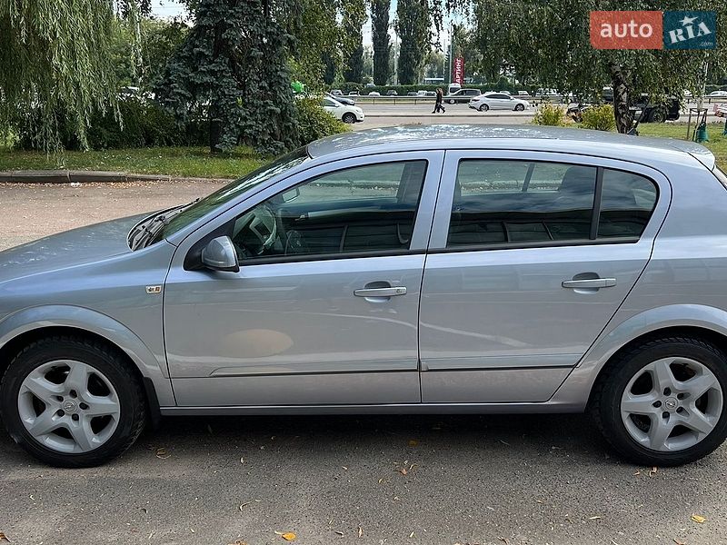 Хэтчбек Opel Astra 2007 в Киеве фото 4 Хэтчбек Opel Astra 2007 в Киеве
