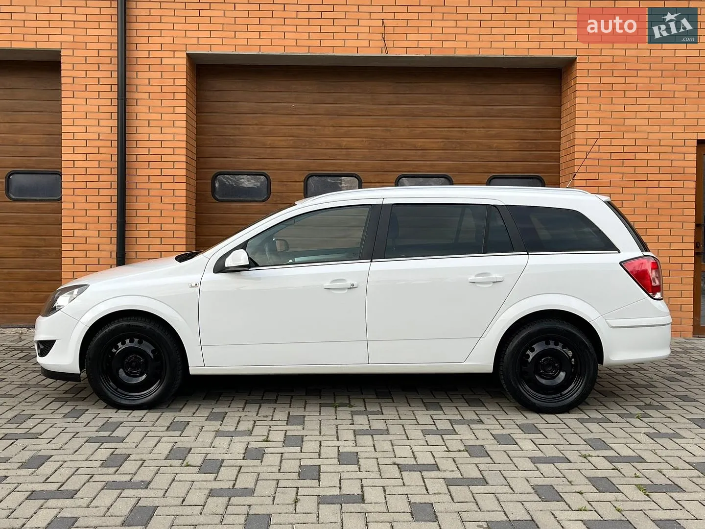 2010 Opel Astra - мініатюра 14
