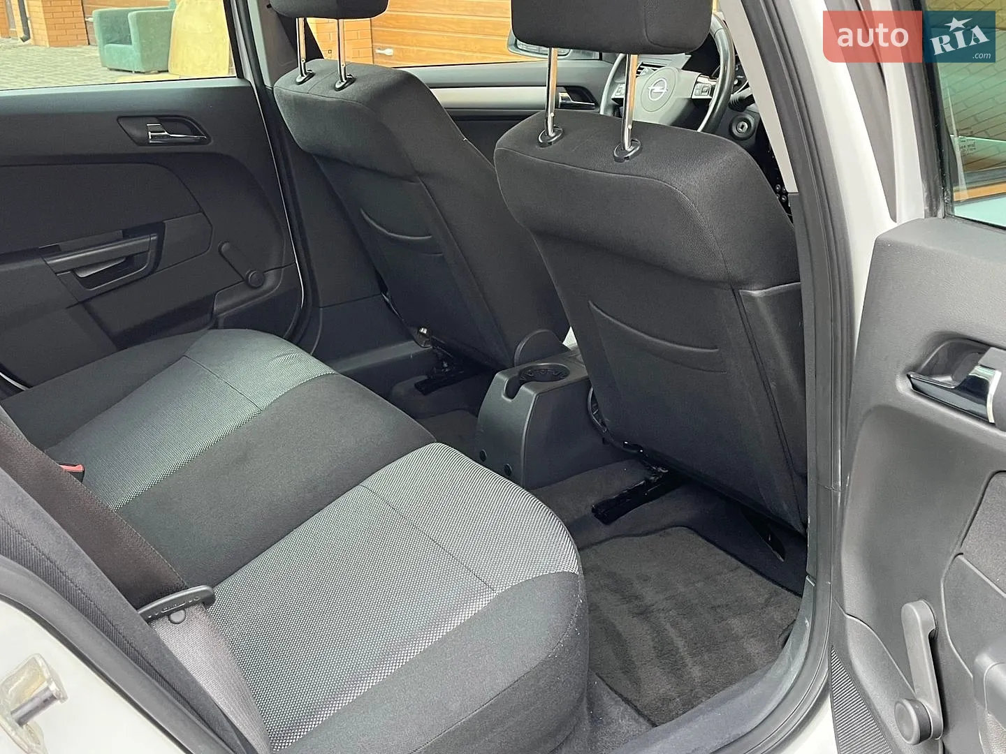 2010 Opel Astra - мініатюра 37