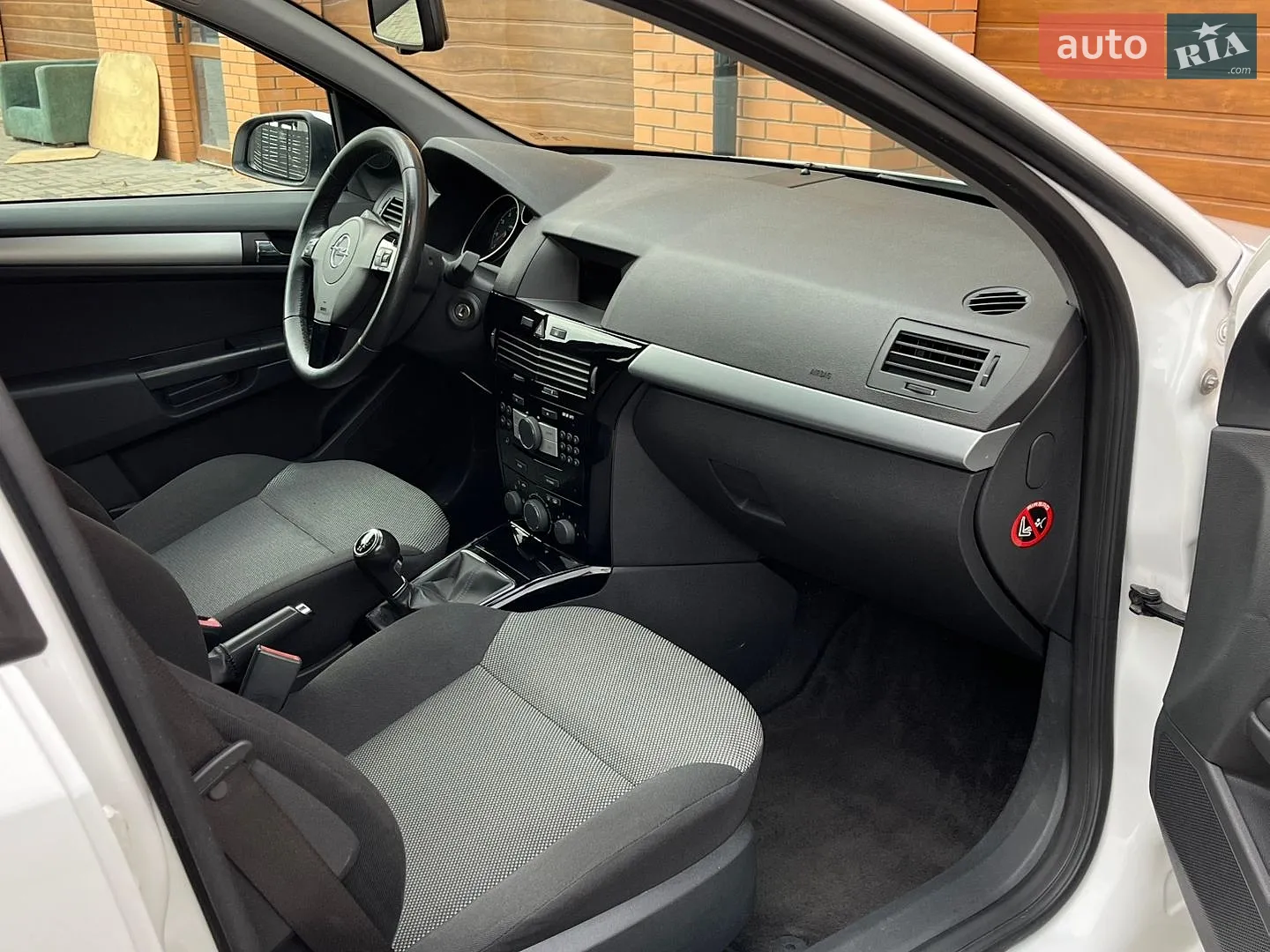 2010 Opel Astra - мініатюра 40