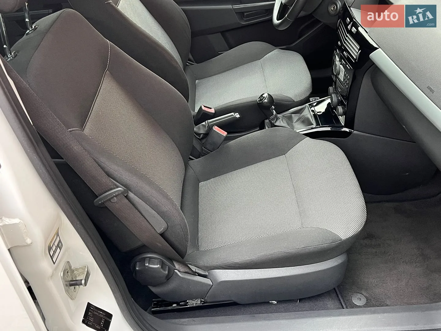 2010 Opel Astra - мініатюра 41