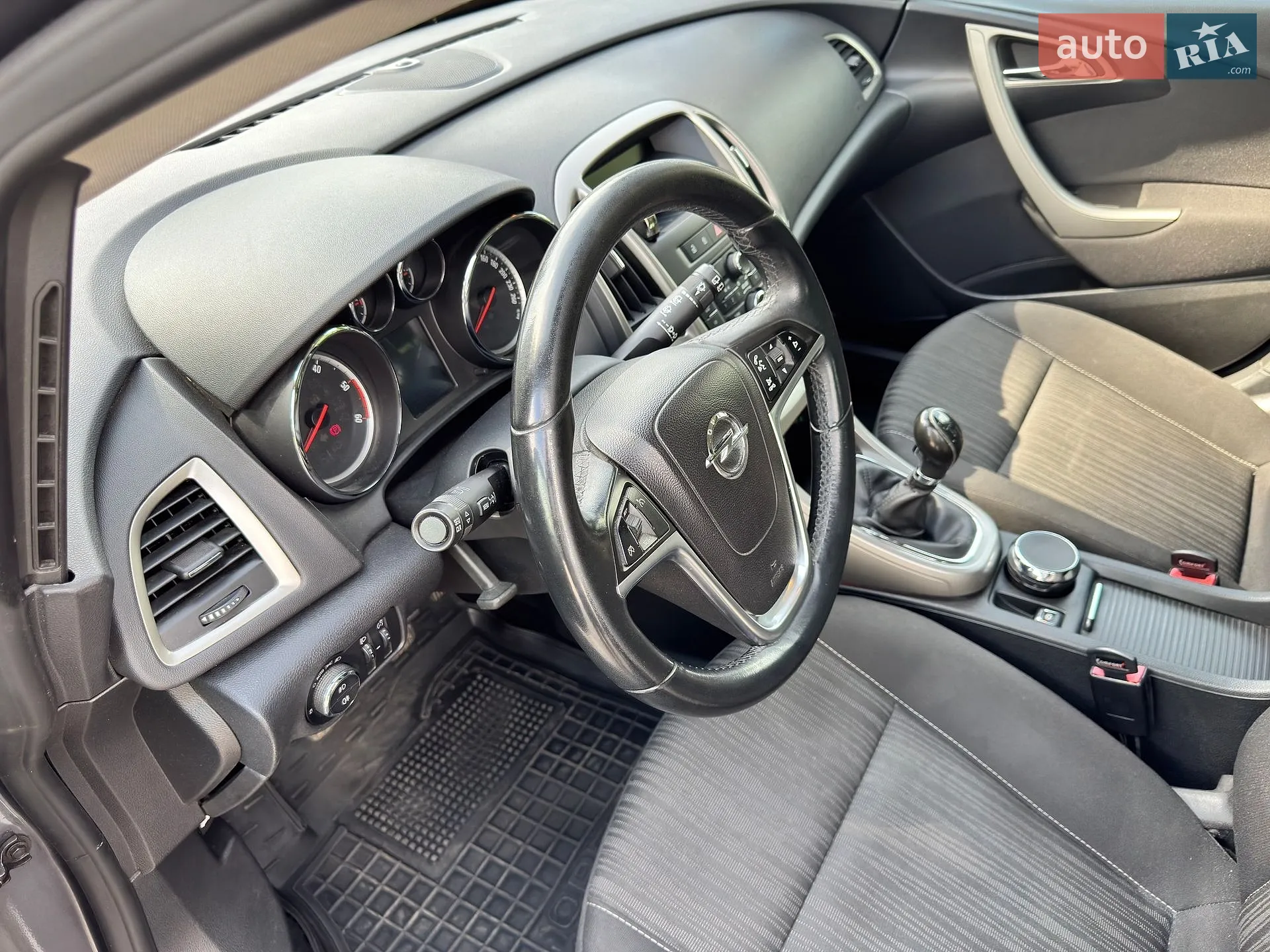 2011 Opel Astra - мініатюра 10