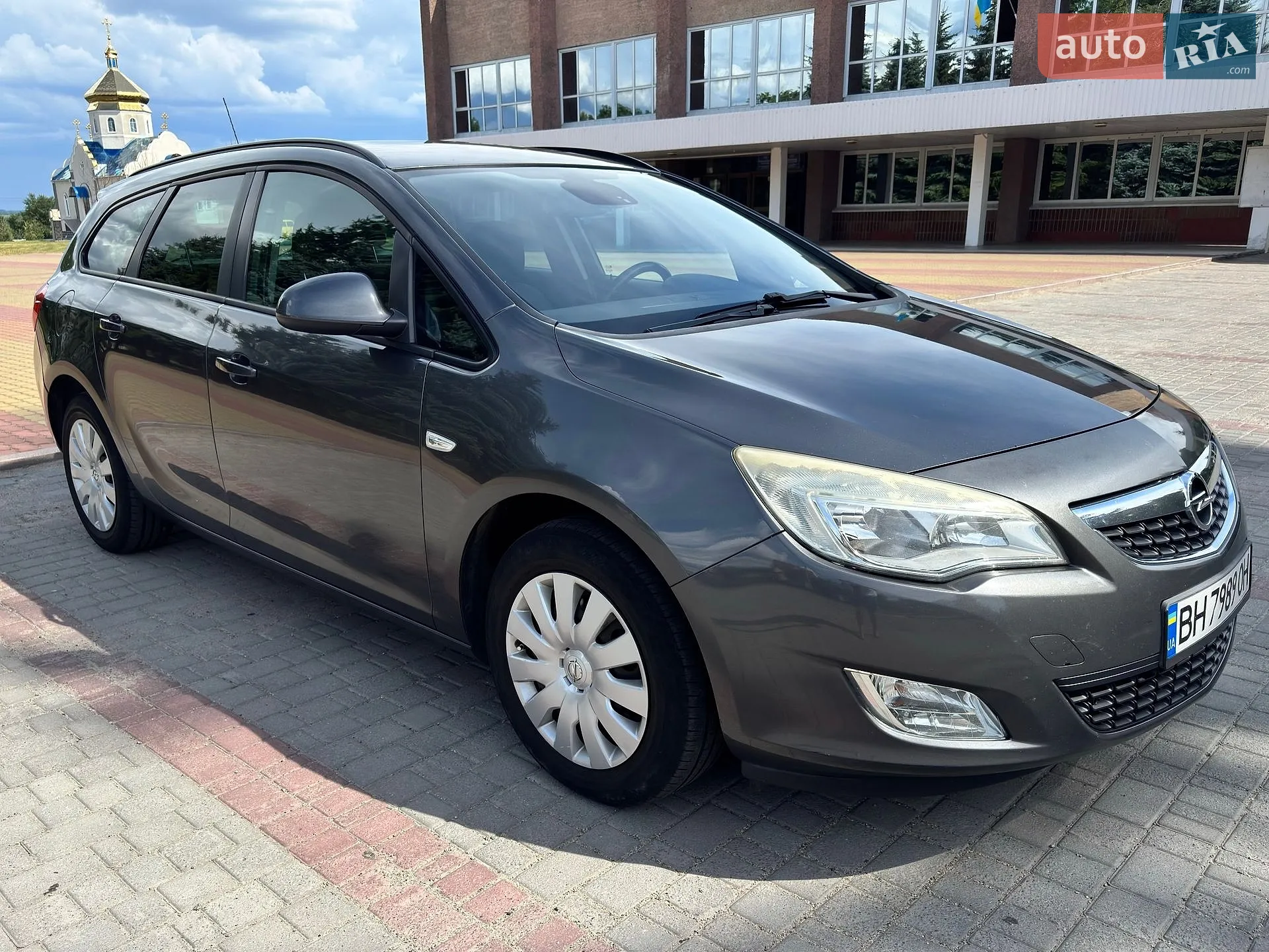 2011 Opel Astra - фото 1
