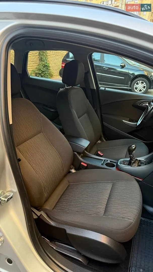 2012 Opel Astra - мініатюра 24