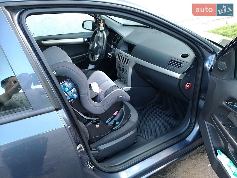 Универсал Opel Astra 2008 в Стрые