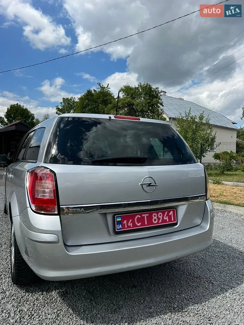 2010 Opel Astra - мініатюра 8