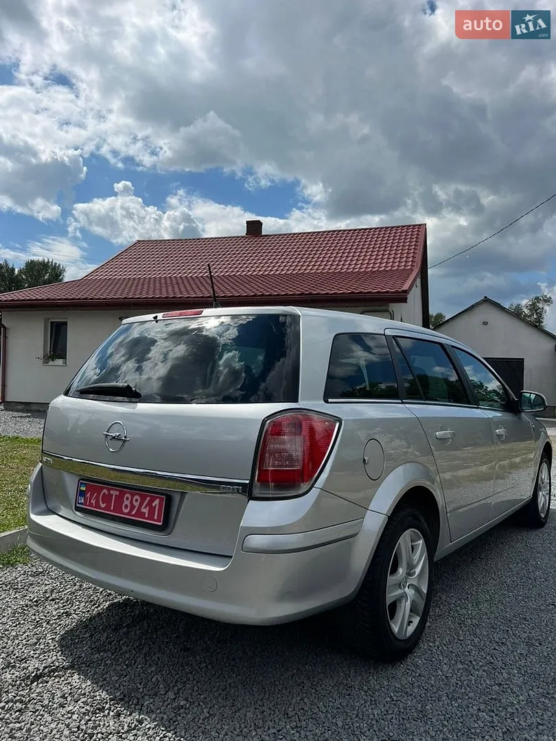 2010 Opel Astra - мініатюра 11