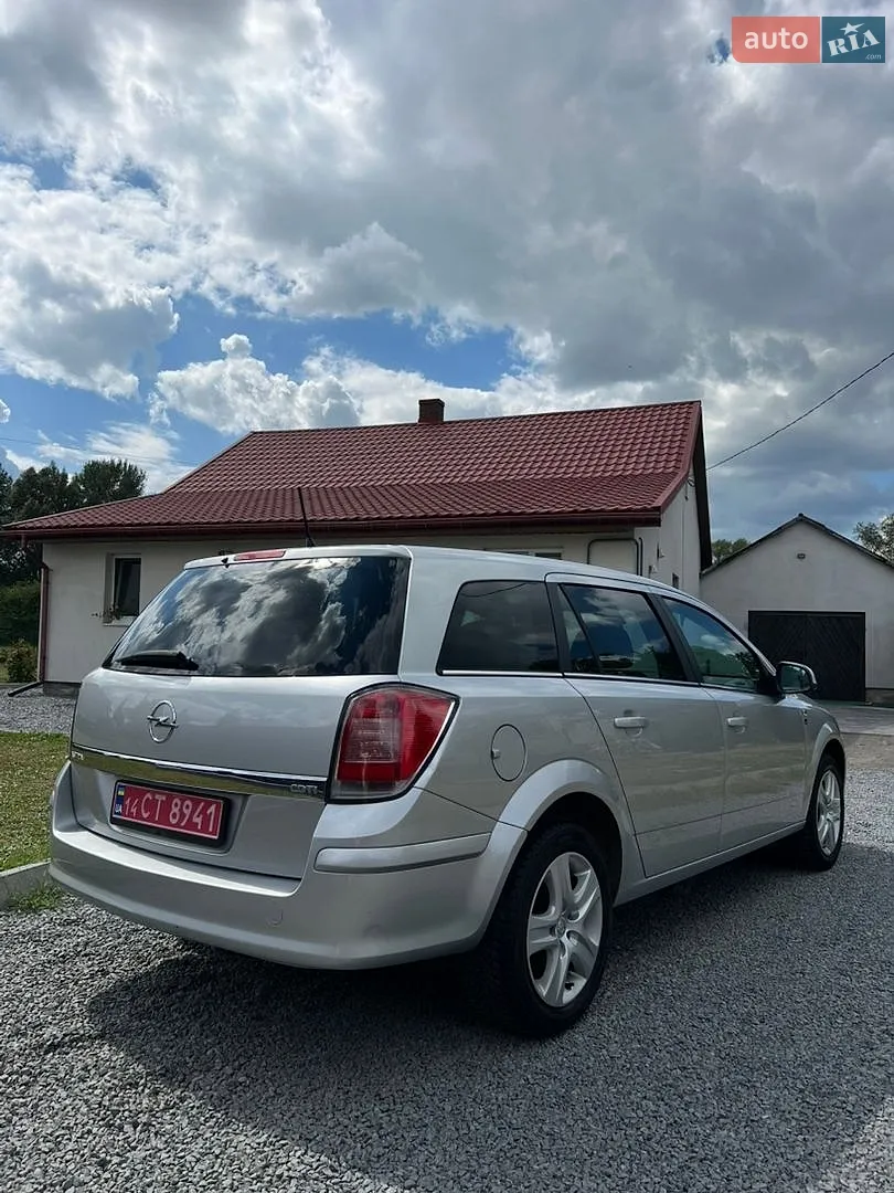 2010 Opel Astra - мініатюра 12